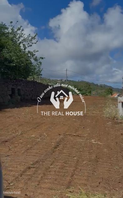 Terreno em Água de Pena