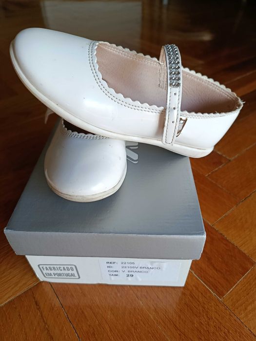 Sapatos de Verniz Tam. 29