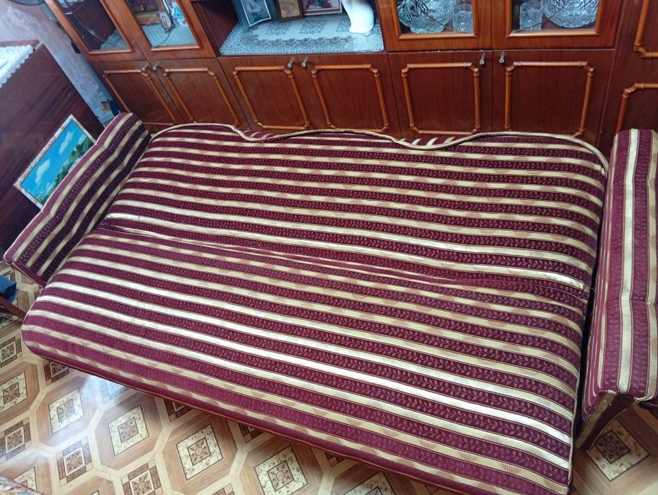 продам диван книжка