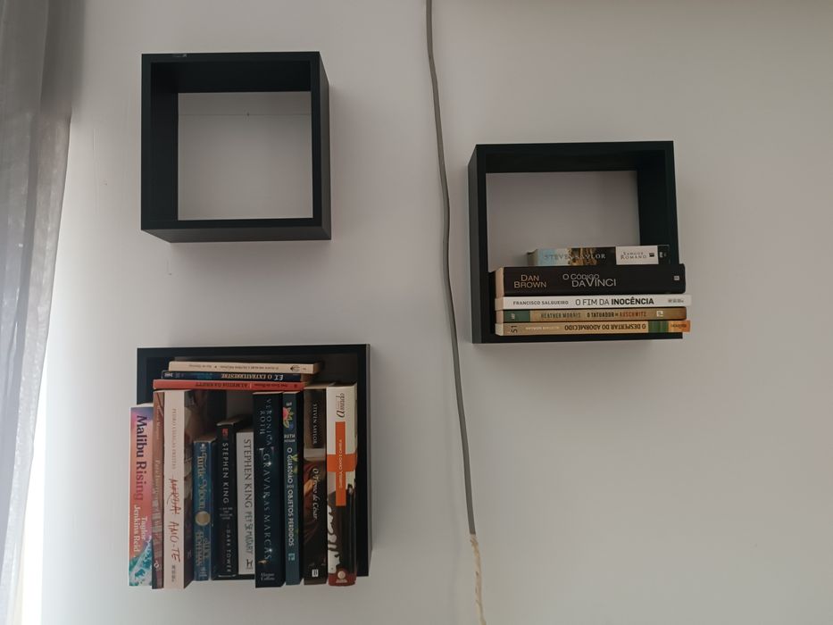 Prateleiras em cubo