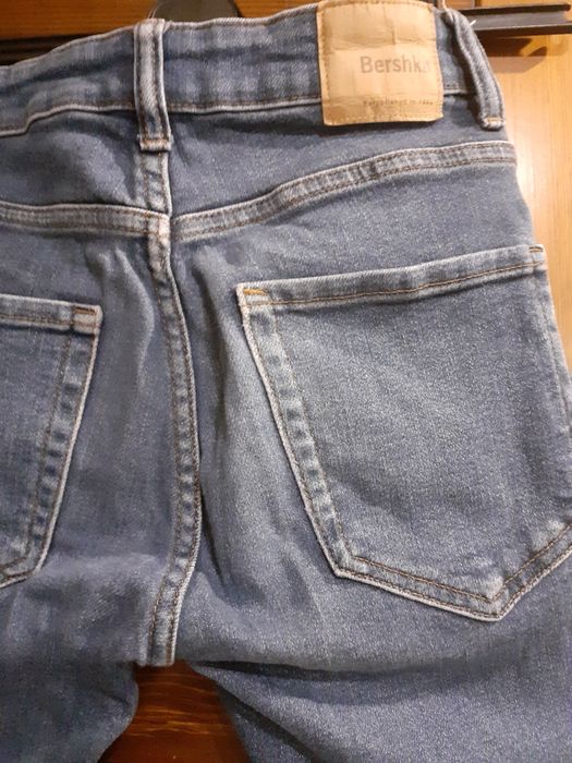Chłopięce jeansy bershka polecam!