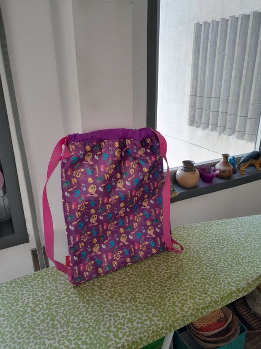 Vendo Mochila de Criança muito bonita como nova