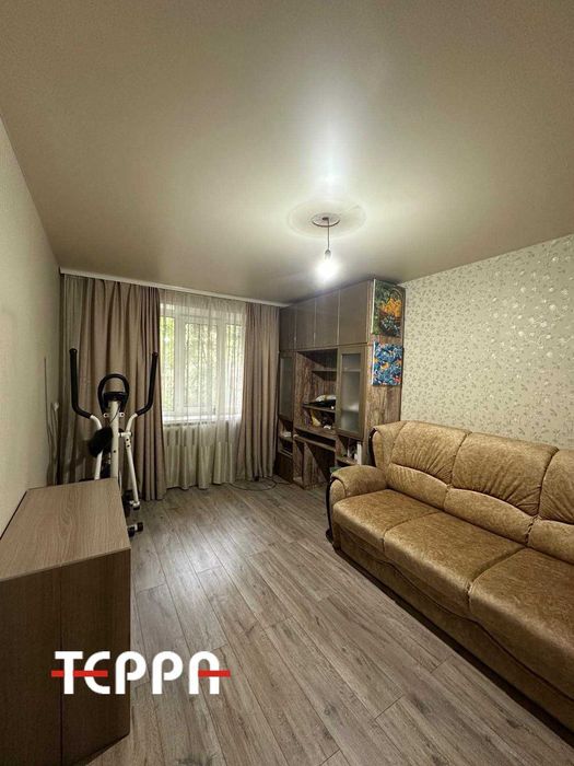 Продаж 2-кімнатної квартири з ремонтом Центр