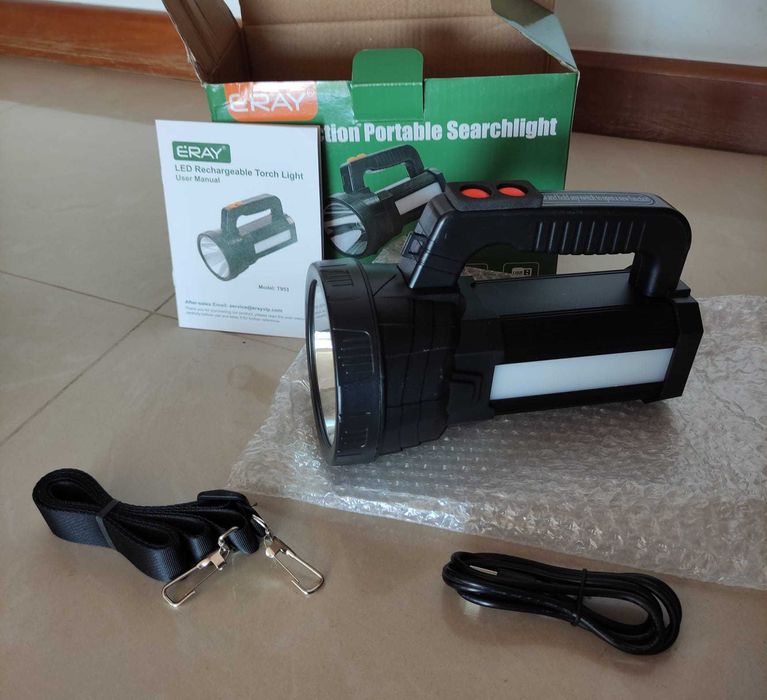 Lanterna recarregável 11.000 Lumens 800mt IPX4 Powerbank