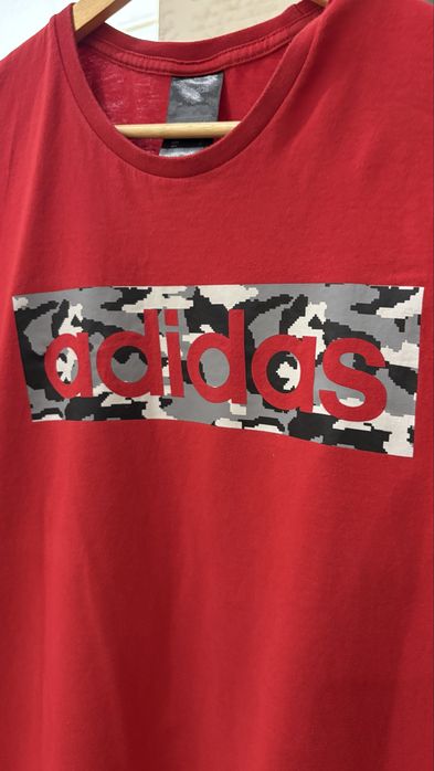 Футболка Adidas з принтом