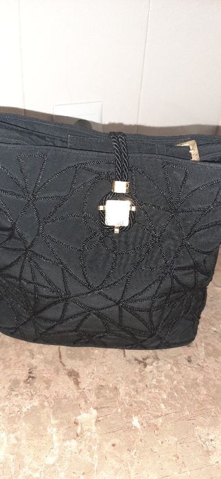 Mala de senhora  como nova.