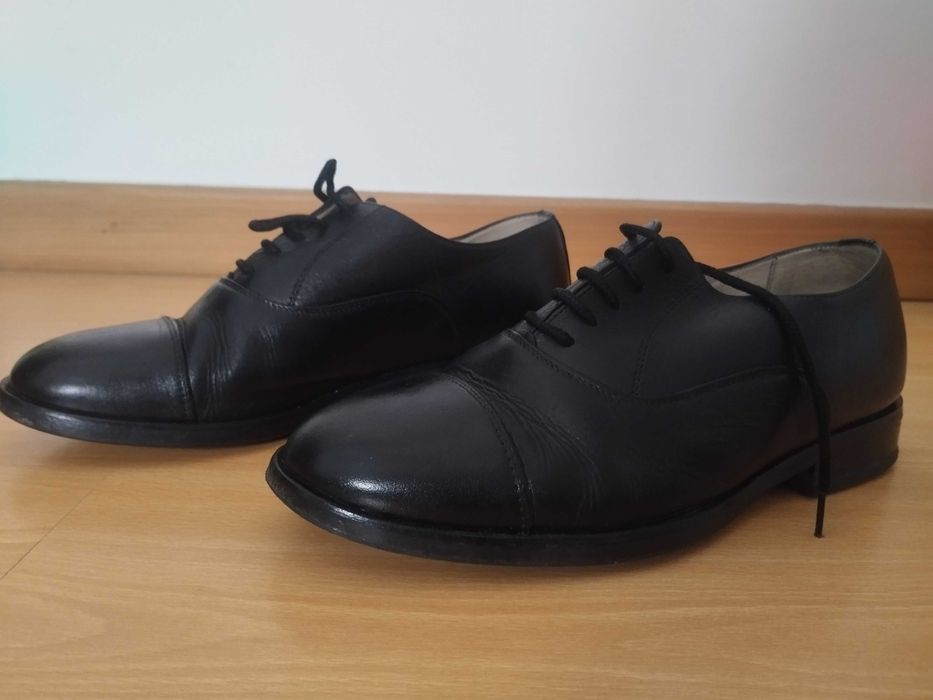 Sapatos Pretos Nº37