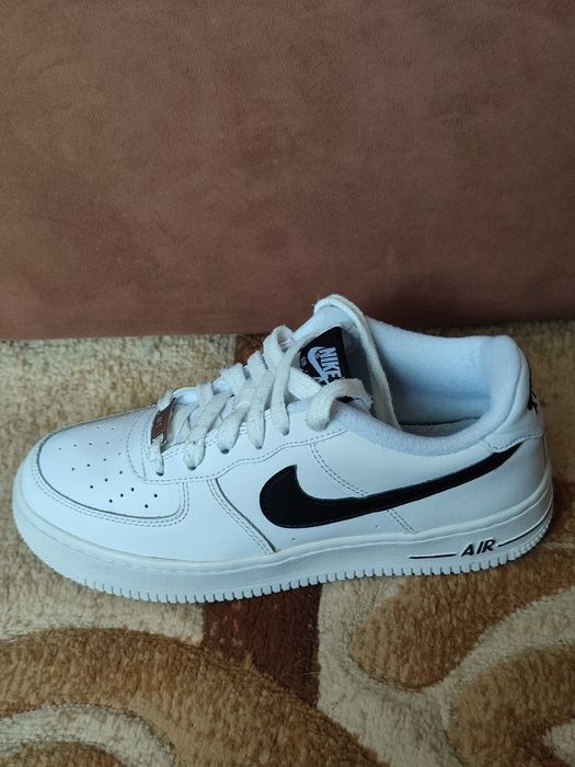 Кросівки Nike Air Force 1 Low. 37.5 розмір, з натуральної шкіри