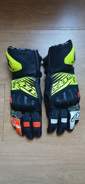 Luvas Pele Alpinestars GP Tech V2 - Novas