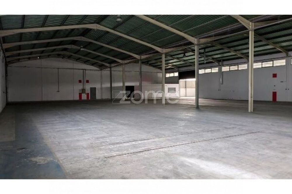 Armazém Industrial Premium 2.200 m² com Excelente Localização.