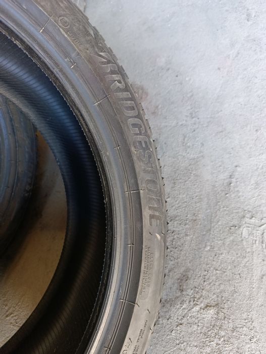 Шини зима Bridgestone 255/40/21 6mm 2024р 2шт