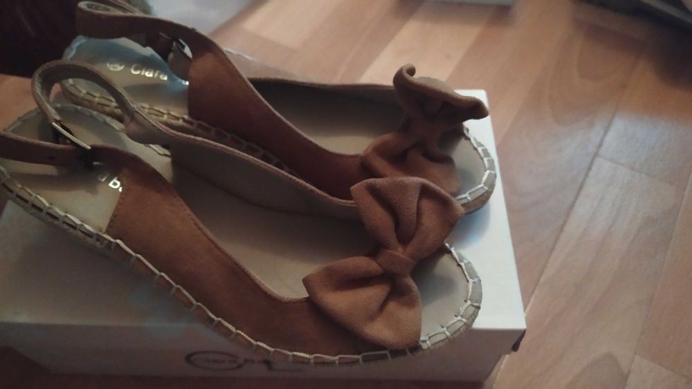 Nowe buty na koturnie CCC 36