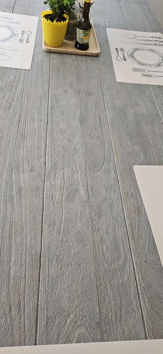 Piękny masywny stół Riviera Maison