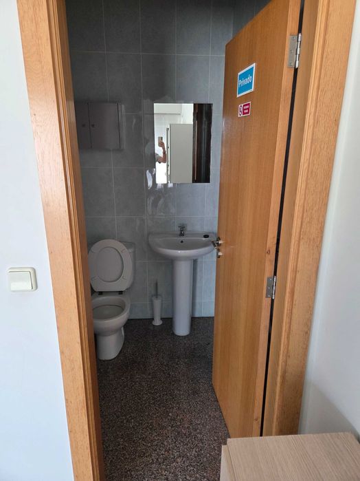 Loja comercio e serviços - Praça da Suavila