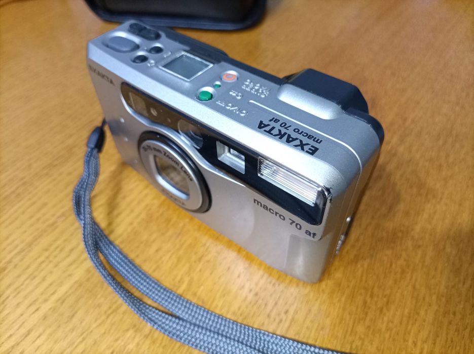 Aparat analogowy EXAKTA Macro 70 AF 35–70mm + etui