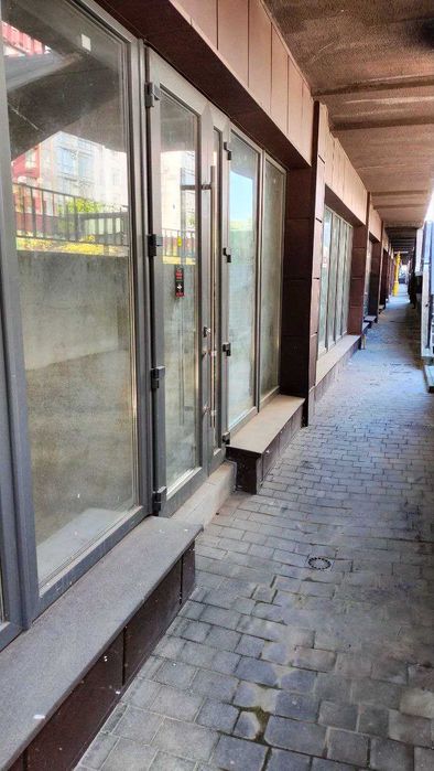 Здана комерція, гарна ціна, центр, Івано-Франківськ, продаж, сирець