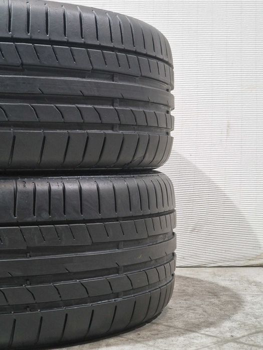 2 Pneus 225/40R18 CONTINENTAL Semi Novos