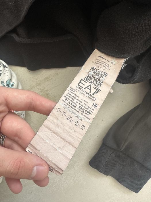 Худи emporio armani