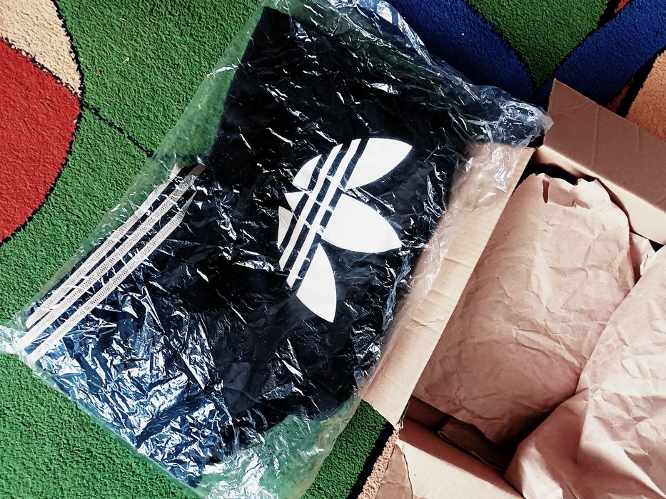 Продам якісний жіночий Спортивний костюм ,,ADIDAS ,,Привезений з Німеч