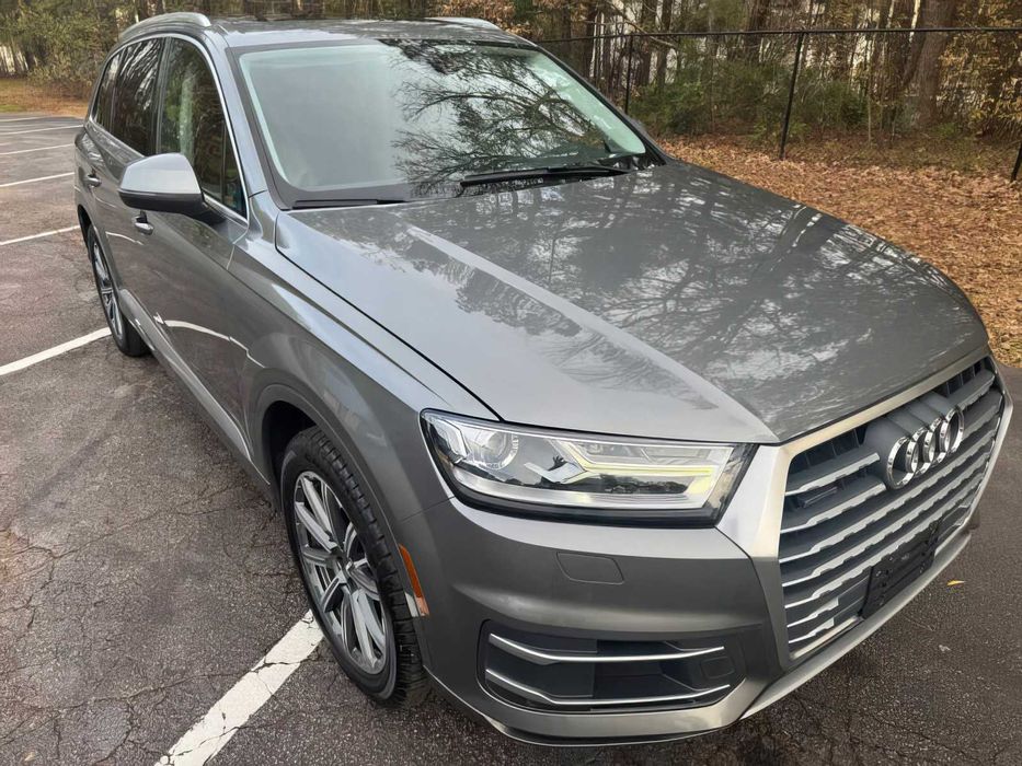 Audi Q7      2018