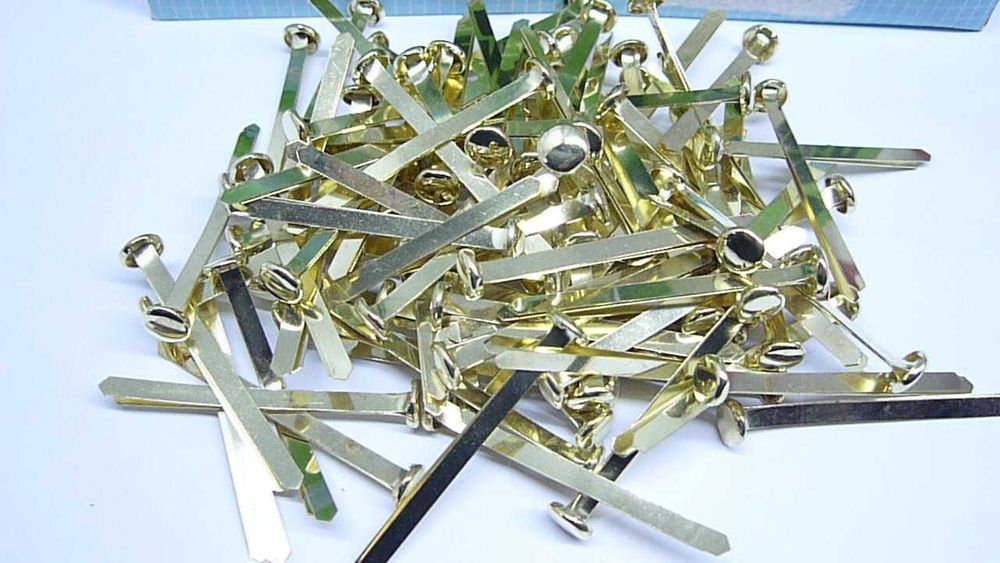Tachas de encadernação em latão