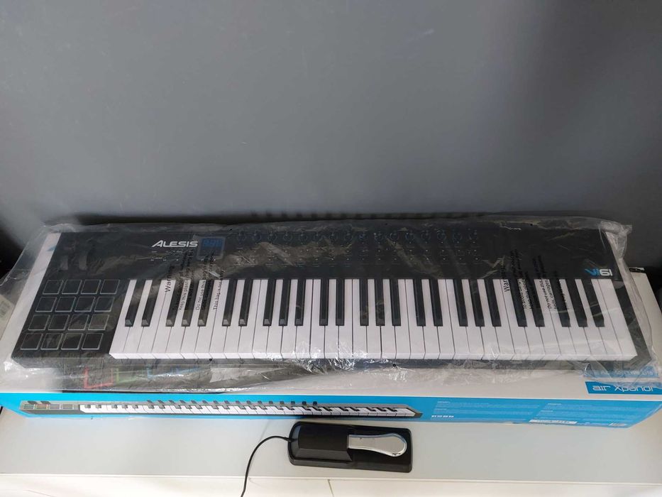 Keyboard Alesis Vi61 jak NOWE USB/MIDI + pedał sustain