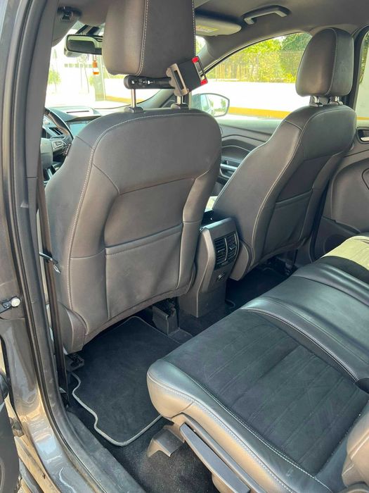 Ford Kuga 1.5 TDCi ST-Line 120 CV | Nacional | Muito Equipado