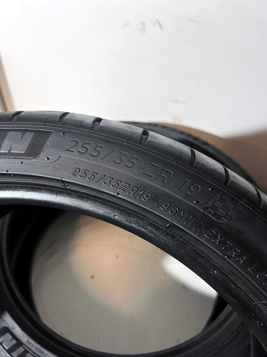 Pneus Michelin Pilot Sport 4S - 255/35/19 - Muito Bons