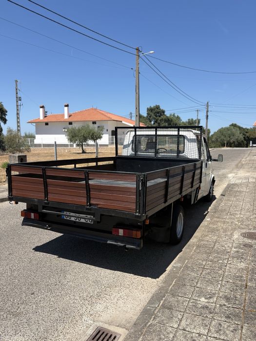 Ford Transit com 6 lugares