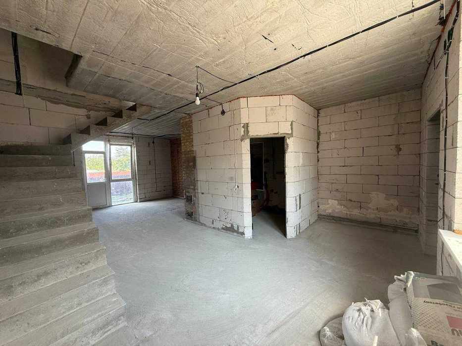 Держ Програми Таунхаус Дніпровський район вул.Садова Поруч пляж