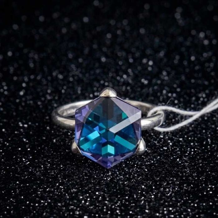 Жіноча каблучка, срібло 925°, камінь Swarovski