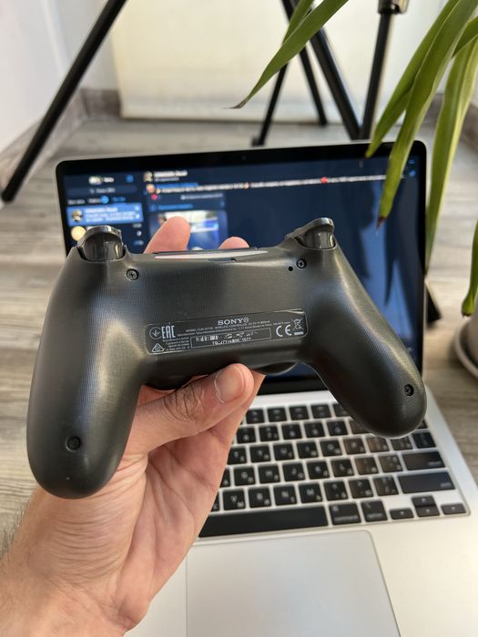 Б/В Оригінальний джойстик Sony PlayStation 4 під ремонт або на запчастини