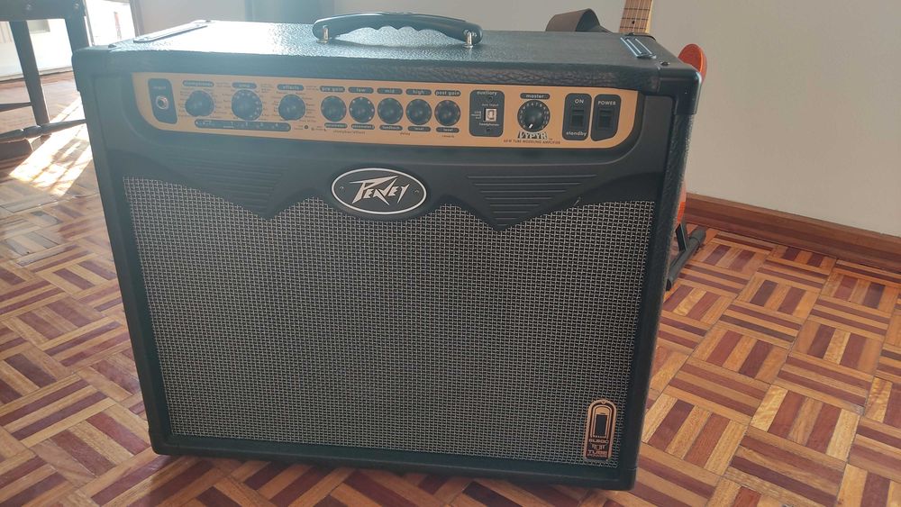 Amplificador de guitarra como novo