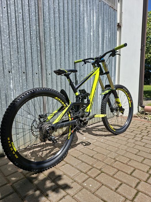 Scott gambler 720 (specialized trek santa cruz yt tues commenca yeti)