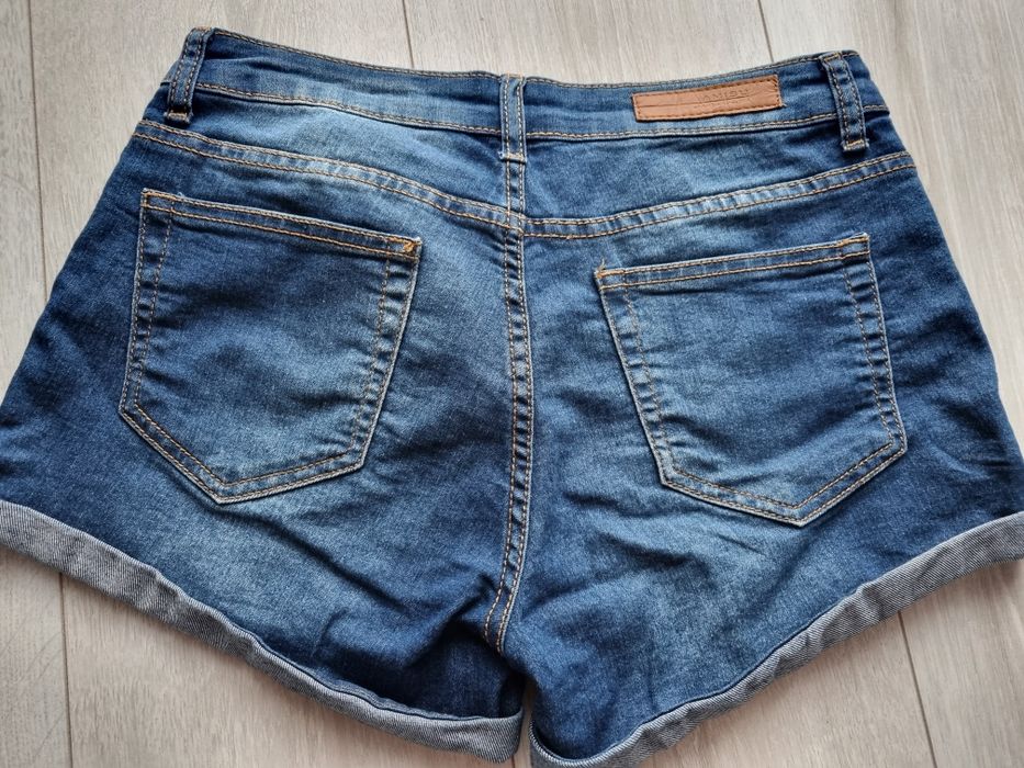 Krótkie spodenki jeans, rozm. 36-38