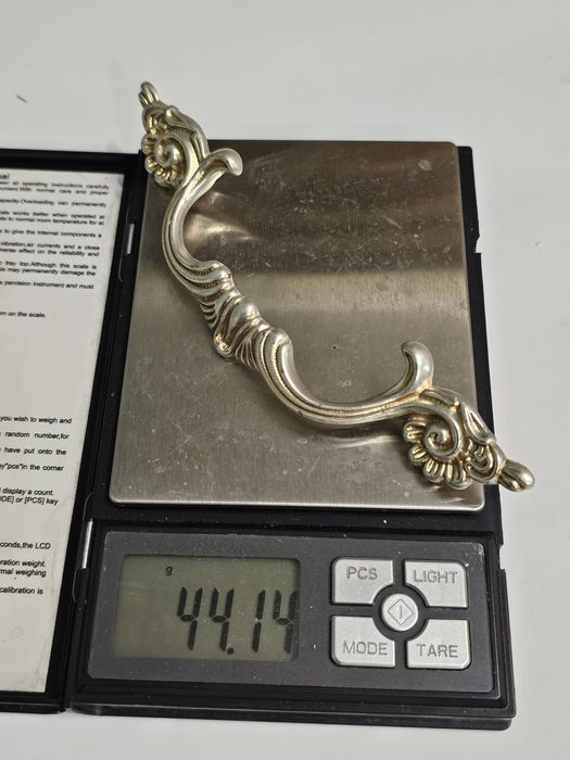 Меблева Фурнітура Ручка для Кухонної Меблі або для Ванної одна шт.