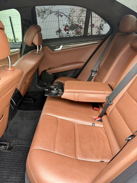 Продам Mercedes-Benz C-Class C204