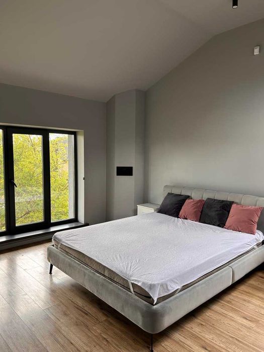 Будинок зі стильним ремонтом та меблями, Вовчинець