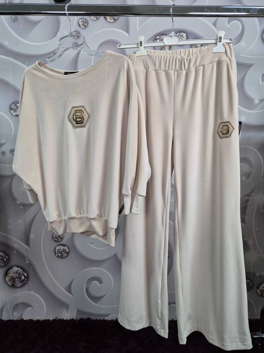 DRES welurowy CHERRY BLACK rozm. L śmietankowy