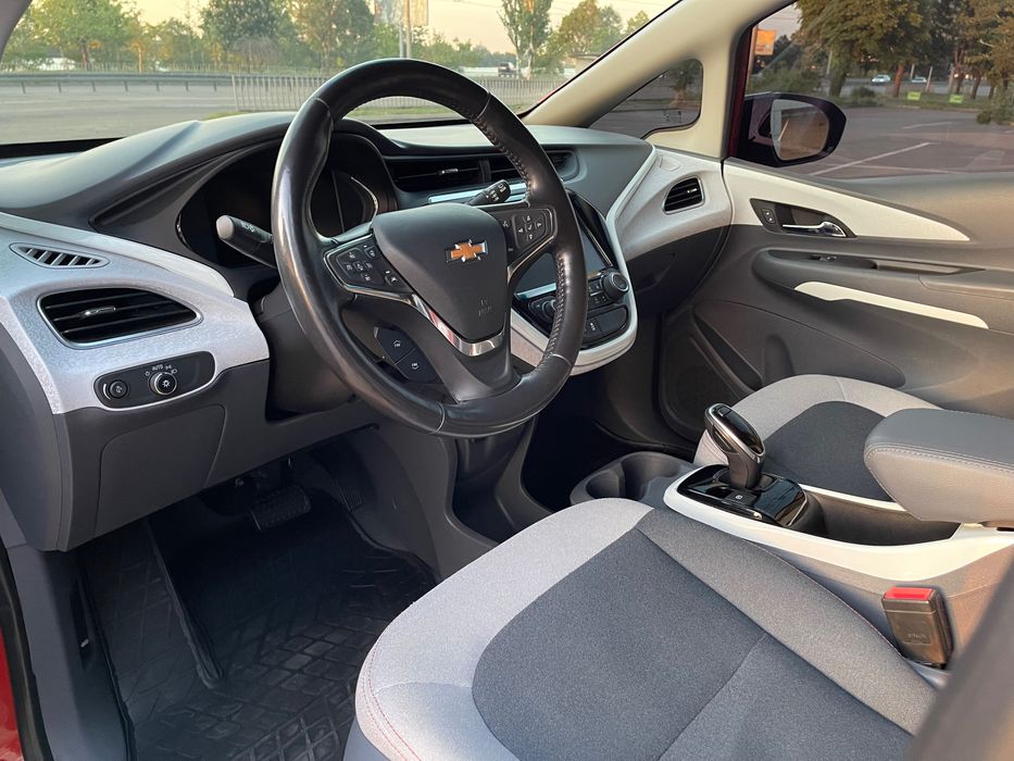 Chevrolet Bolt EV 2021 отличное состояние