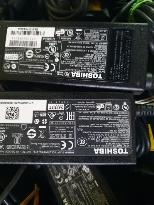 Зарядка зарядное блок питания живлення Tochiba Asus 65w 19v/3.42а ориг