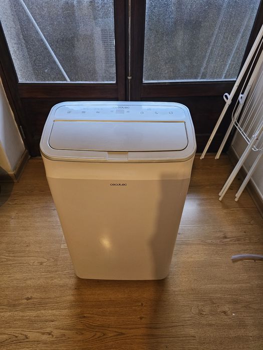 Ar condicionado portátil Cecotec como novo + acessórios completos