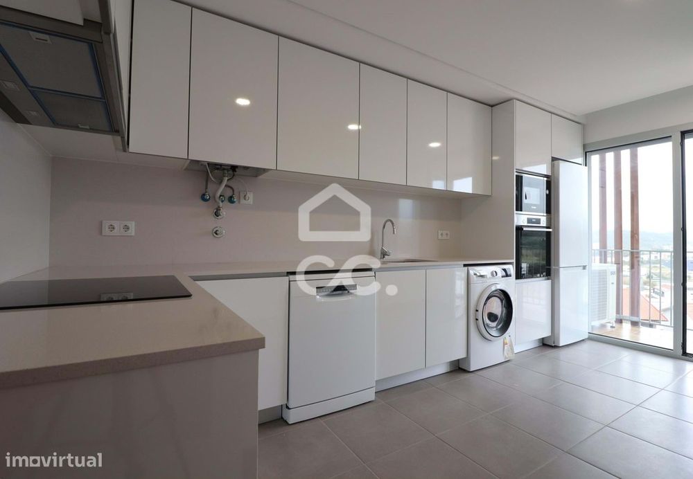 Apartamento T2 com sótão e terraço novo em São Martinho do Bispo — Santa Clara E Castelo Viegas, Coimbra