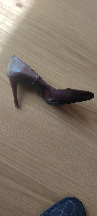 Sapatos de salto alto