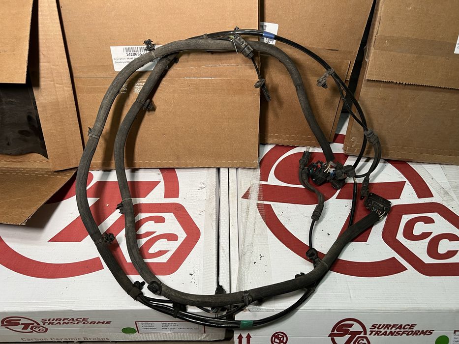 Шланг гальмівний Tesla Model S Plaid 21 + 142-0731-00-C