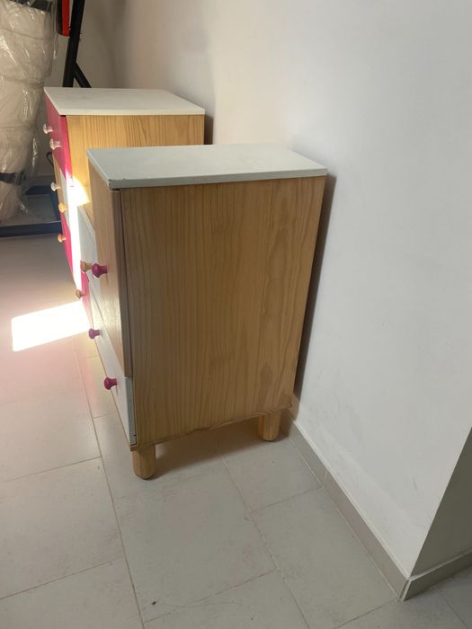 Cómoda de linha limitada IKEA