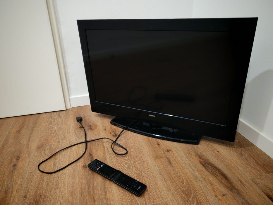 TV LCD Hitachi 32H6C02 32” – HD – 2x HDMI – Bom Estado