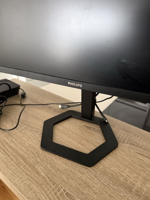 Monitor Philips 24E1N5300AE/00 – 23,8” Full HD USB-C (como novo)