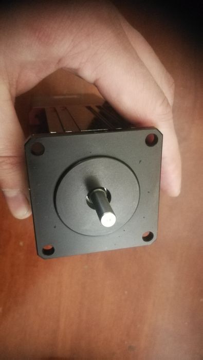 Сервопривід (сервопривод) Moog animatics sm23375dt-brk-dn