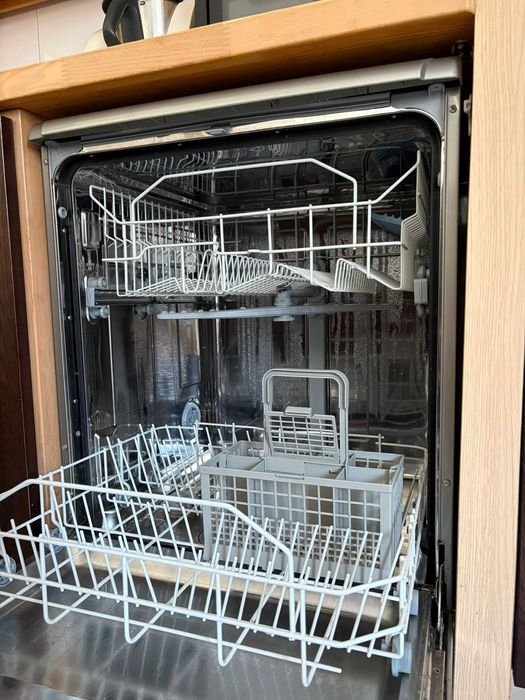 Máquina da Loiça Indesit